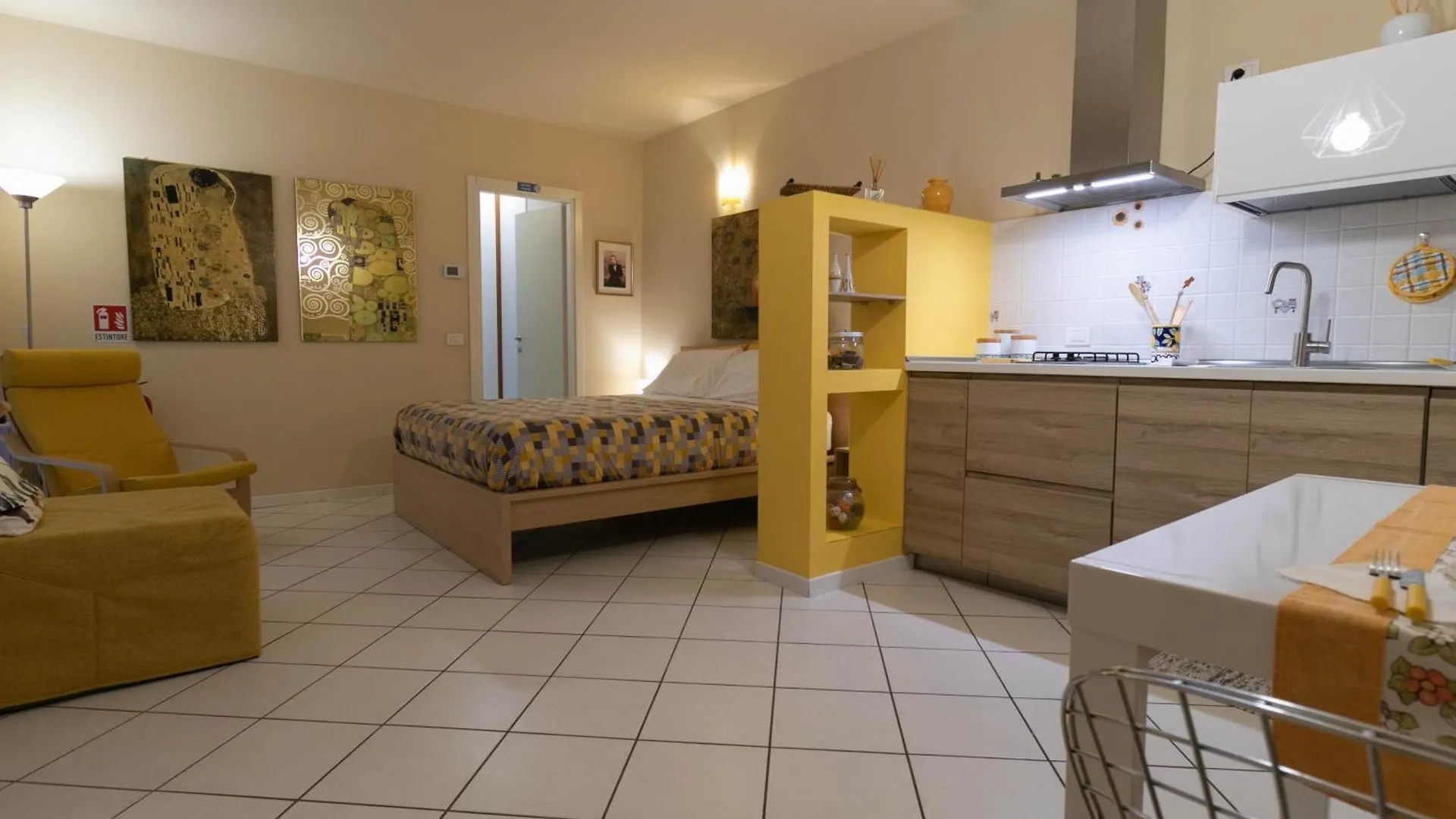 Welcomely - Casa Lisander Lecco Apartment