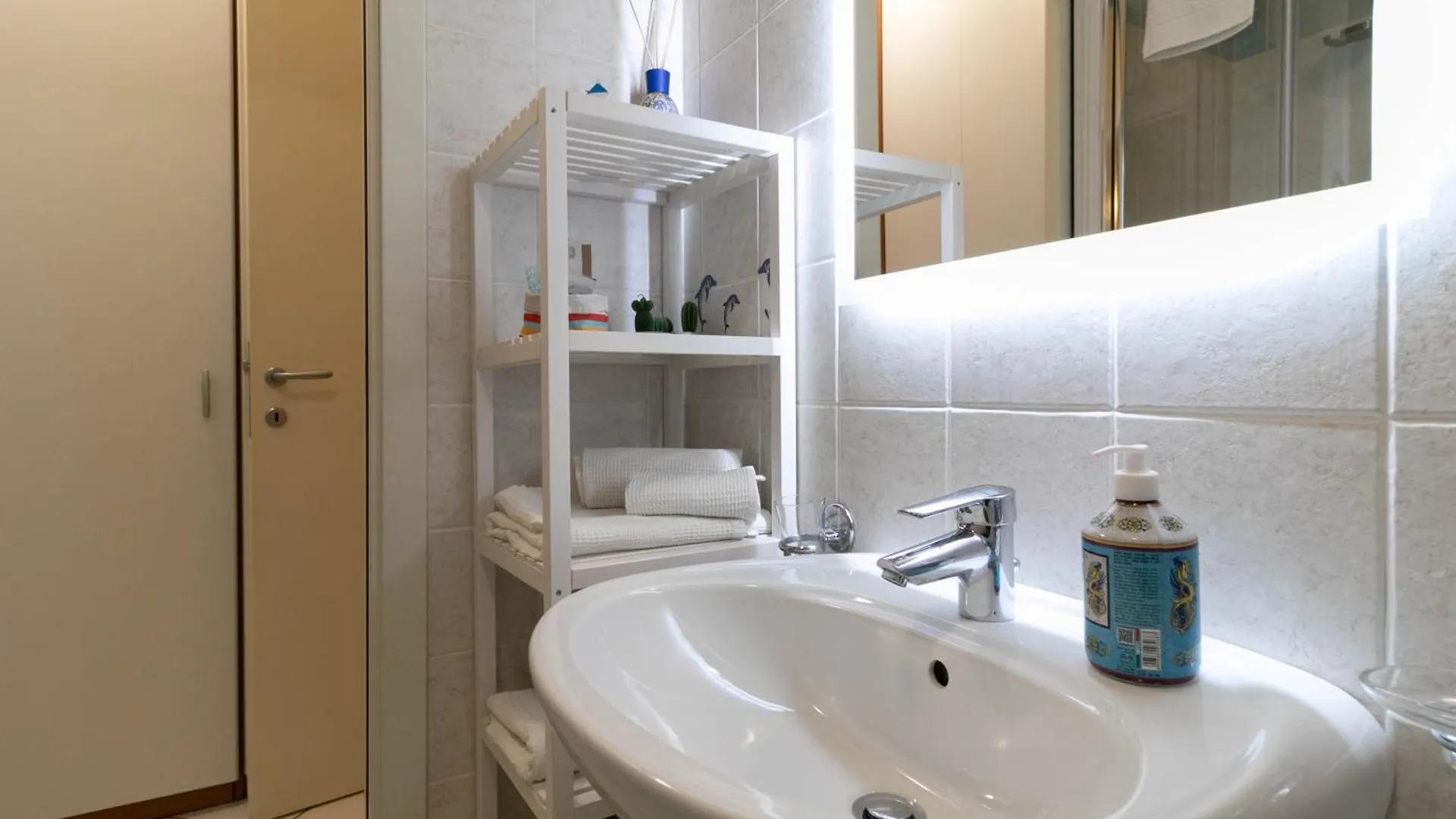Welcomely - Casa Lisander Lecco Apartment
