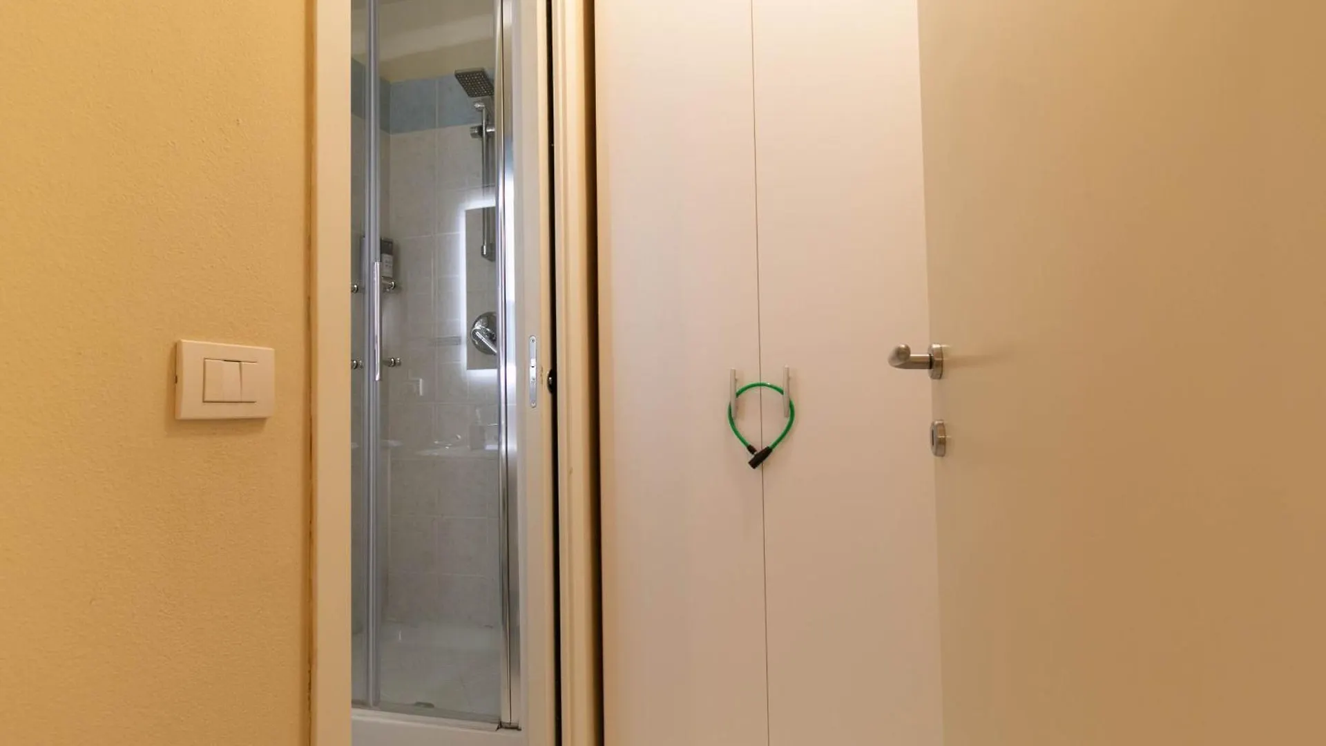 Apartment Welcomely - Casa Lisander Lecco Italy